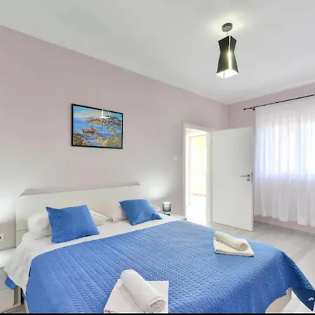 Maris Villa
