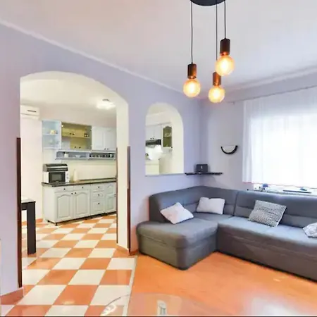 Maris Villa